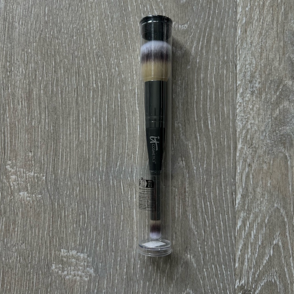 IT Cosmetics Heavenly Luxe Complexion Perfection Brush #7